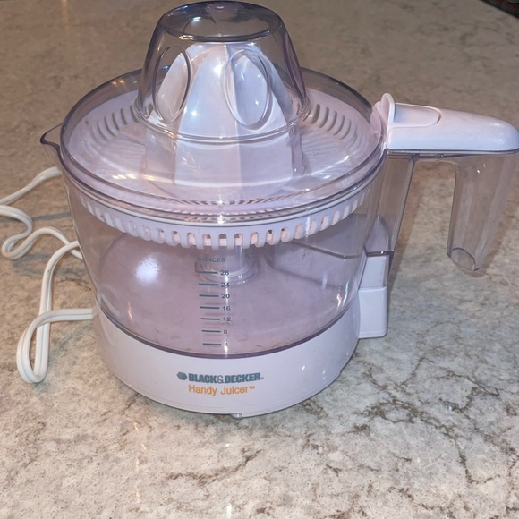 Black and Decker Handy Juicer HJ30 Electric Citrus Juicer Automatic works well - Picture 1 of 10